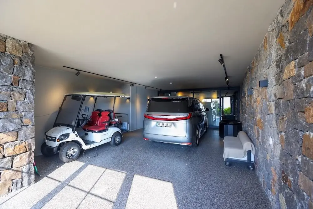 Parking garage